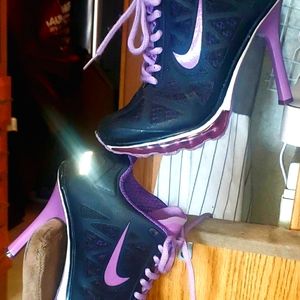 Nike air max high heels in purple and black 6 1/2